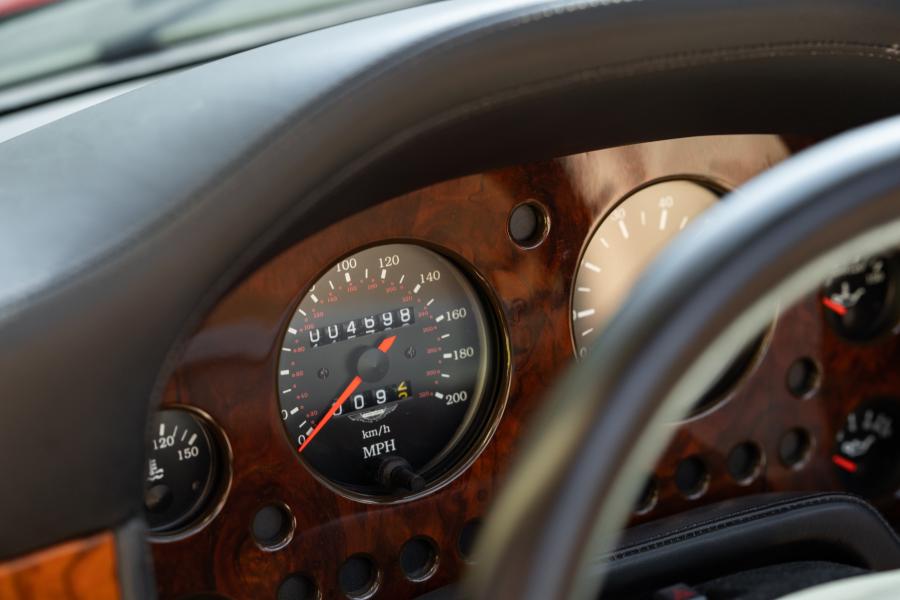 Панель приборов Aston Martin Virage Volante 1993 года  (NA) (фото 9 из 63)